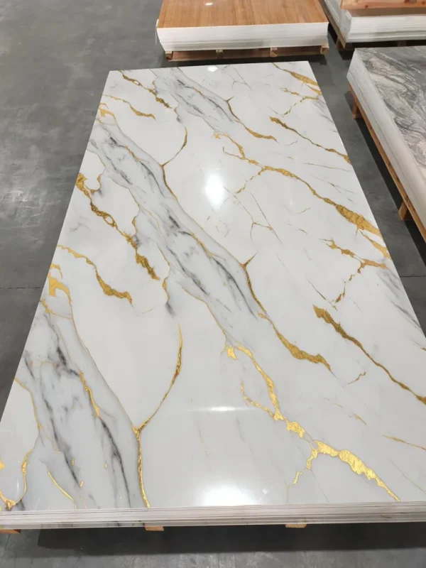Panneau PVC marbre p4 blanc doré 244x122