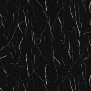 Cuisine-moderne-avec-mur-en-marbre-noir